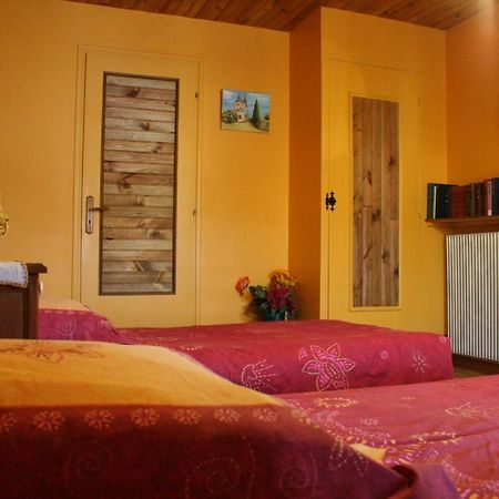 Les Pascals Bed & Breakfast Saint-Paul-les-Romans Bagian luar foto