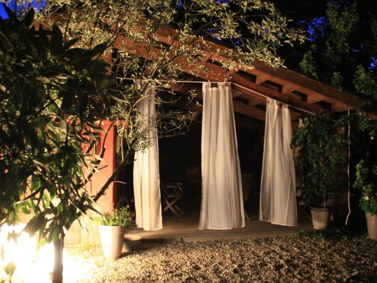 Les Pascals Bed & Breakfast Saint-Paul-les-Romans Bagian luar foto