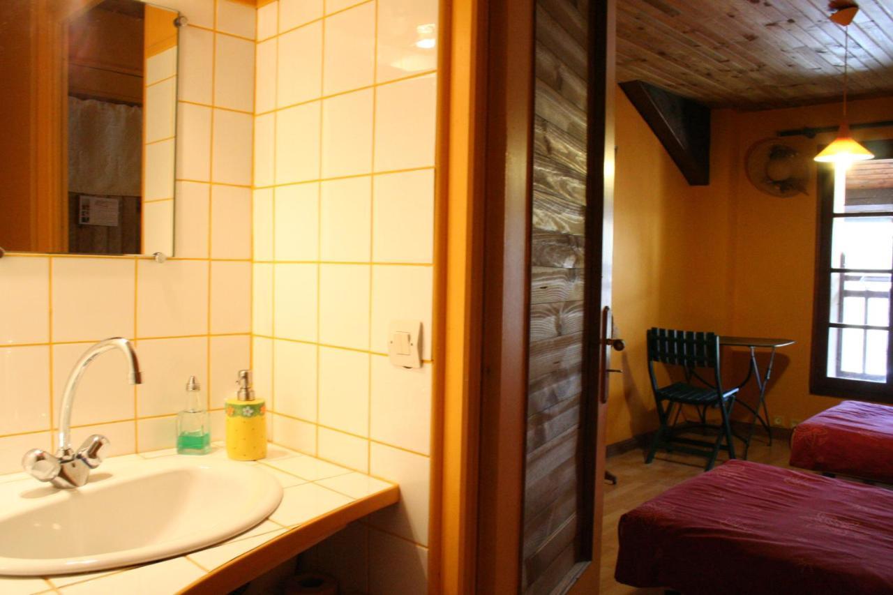 Les Pascals Bed & Breakfast Saint-Paul-les-Romans Bagian luar foto