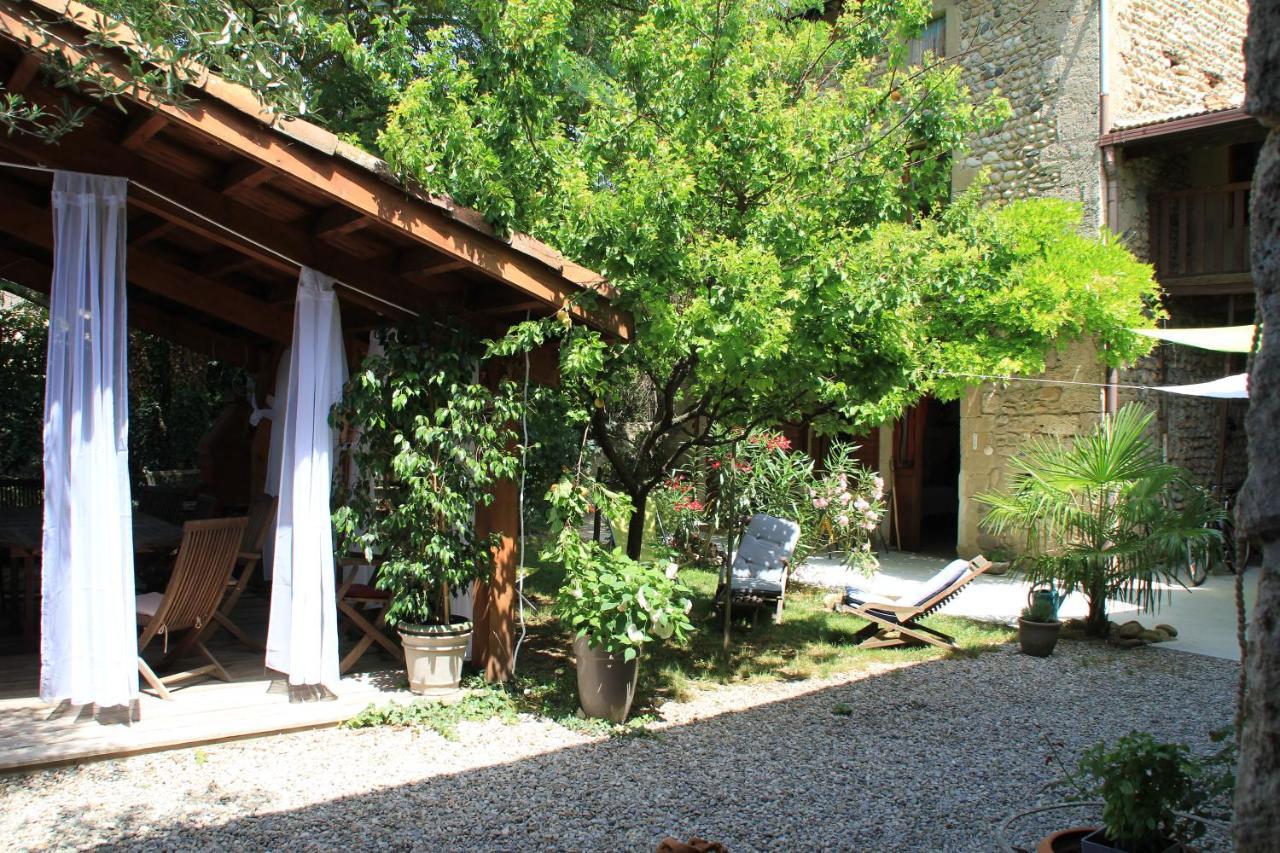 Les Pascals Bed & Breakfast Saint-Paul-les-Romans Bagian luar foto